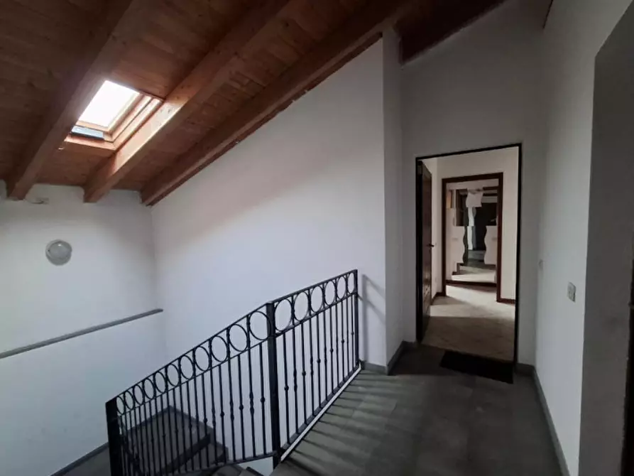 Immagine 8 di Appartamento in vendita  in Viale Amedeo Duca D'Aosta, 43, 24040 Comun Nuovo BG, Italia a Comun Nuovo