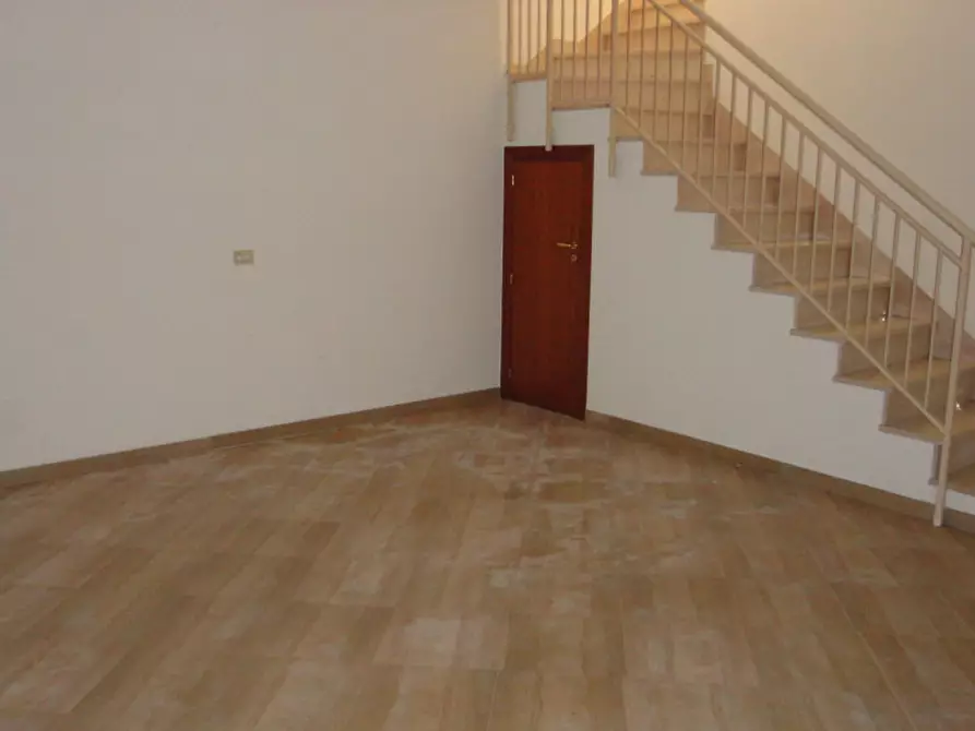 Immagine 17 di Casa indipendente in vendita  a Bitetto