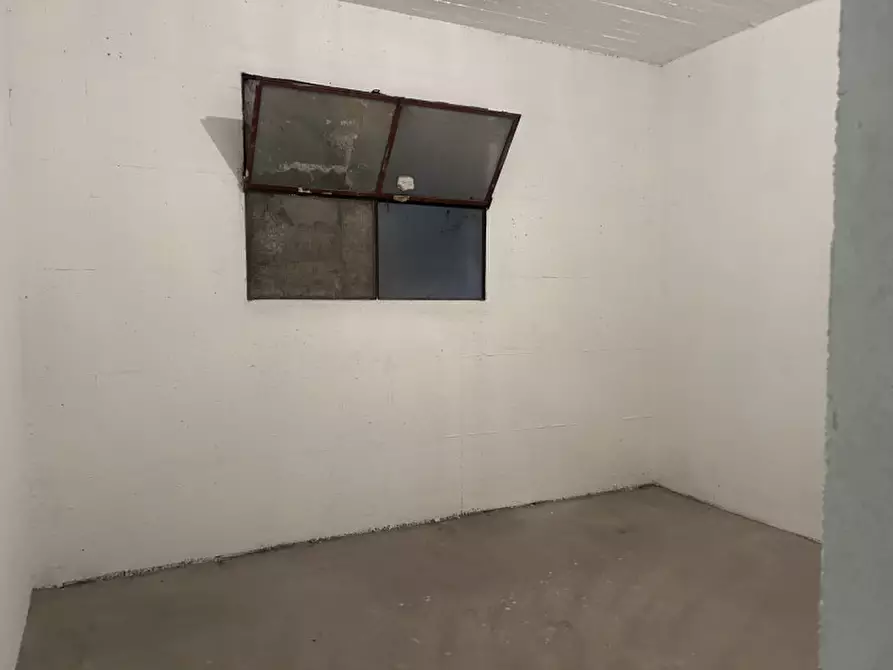 Immagine 1 di Magazzino in vendita  in via della corte a Verona