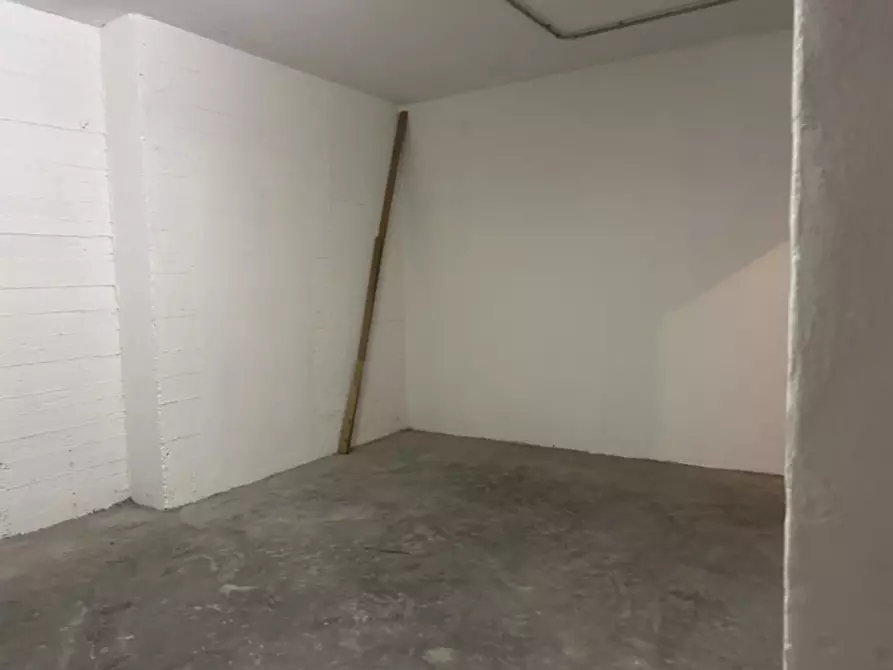 Immagine 3 di Magazzino in vendita  in via della corte a Verona