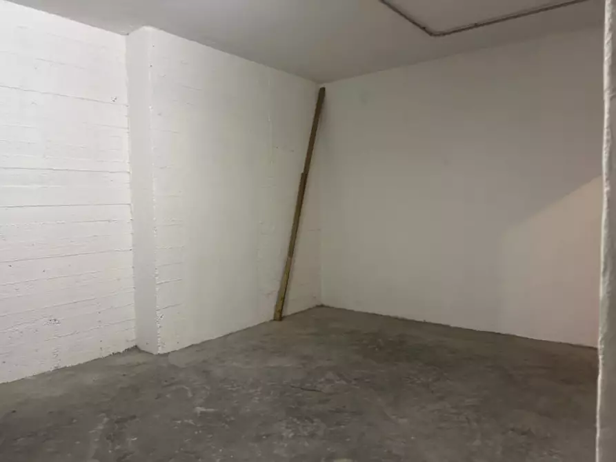 Immagine 4 di Magazzino in vendita  in via della corte a Verona