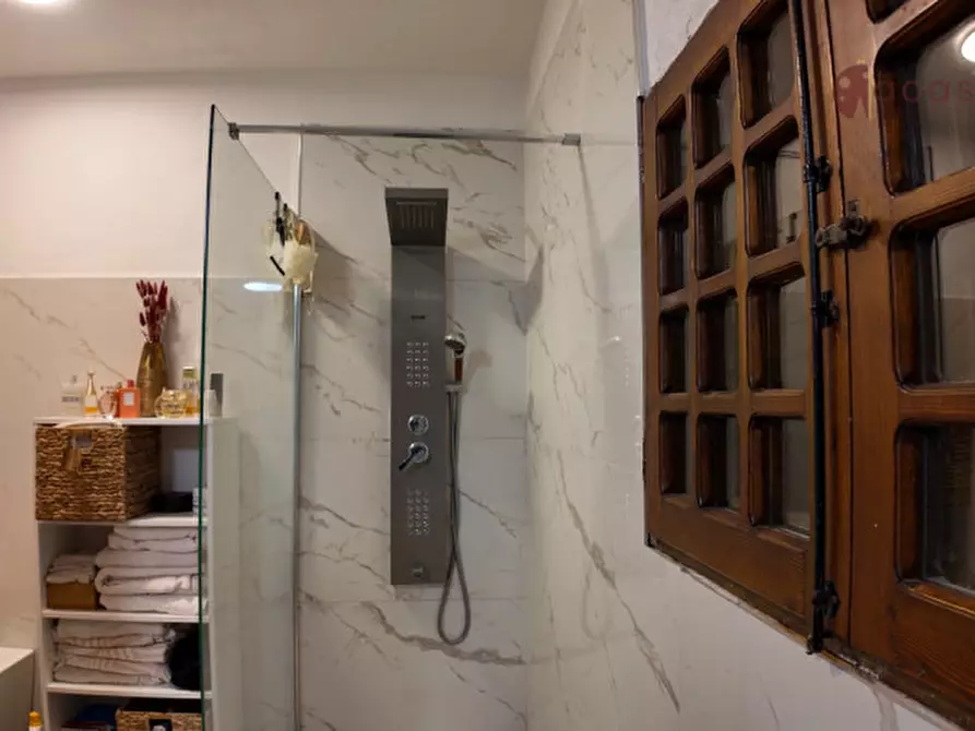 Immagine 38 di Villa in vendita  in Contrada Ciandro snc a Casteldaccia