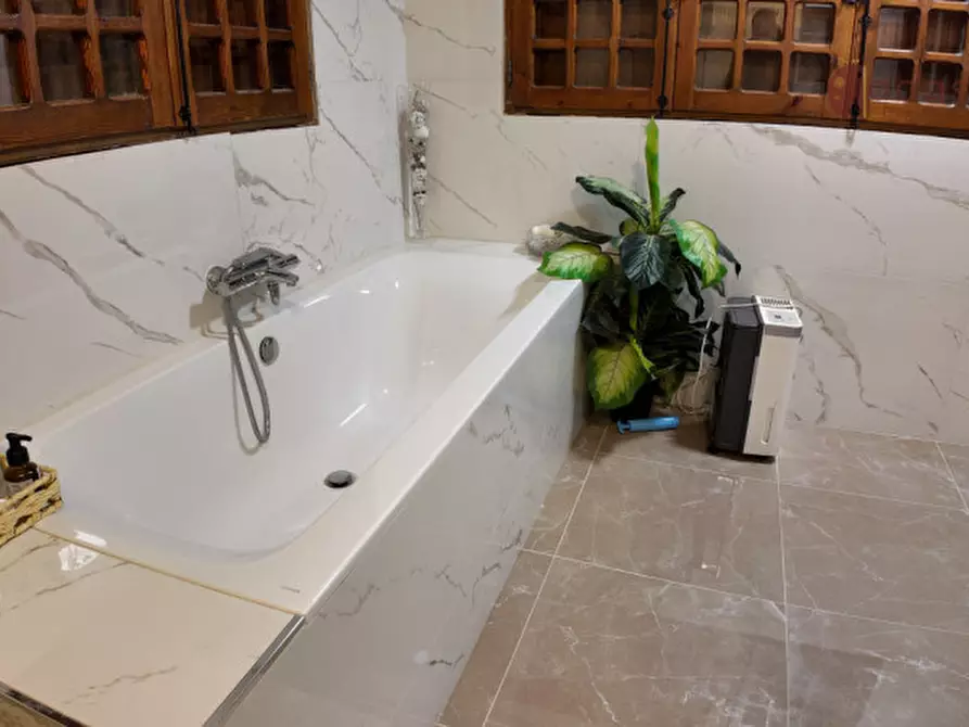 Immagine 39 di Villa in vendita  in Contrada Ciandro snc a Casteldaccia