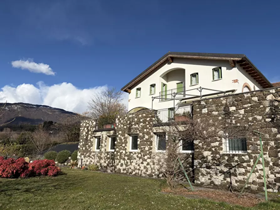 Immagine 3 di Villa in vendita  in via marezzane 6 a Carrè