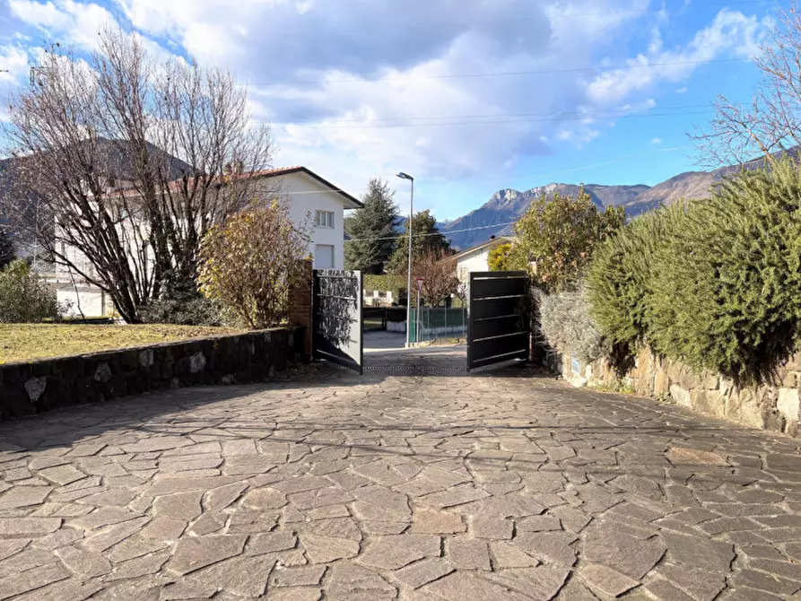 Immagine 6 di Villa in vendita  in via marezzane 6 a Carrè