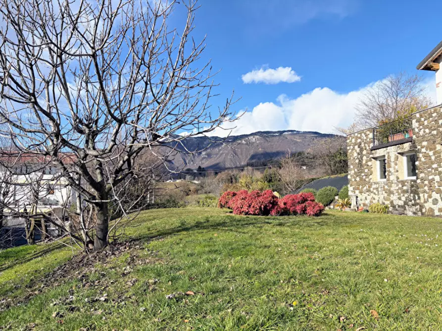 Immagine 8 di Villa in vendita  in via marezzane 6 a Carrè