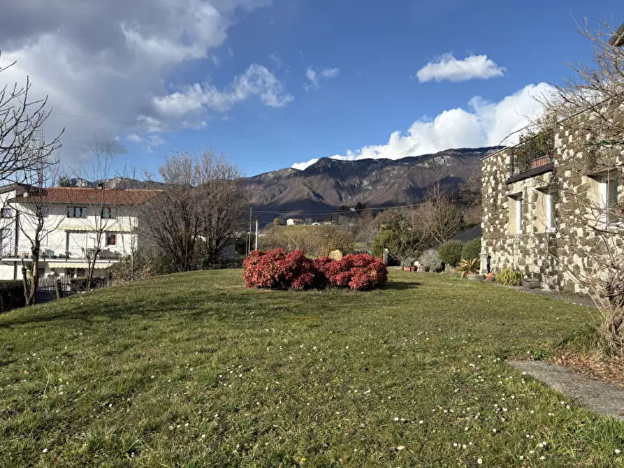 Immagine 10 di Villa in vendita  in via marezzane 6 a Carrè