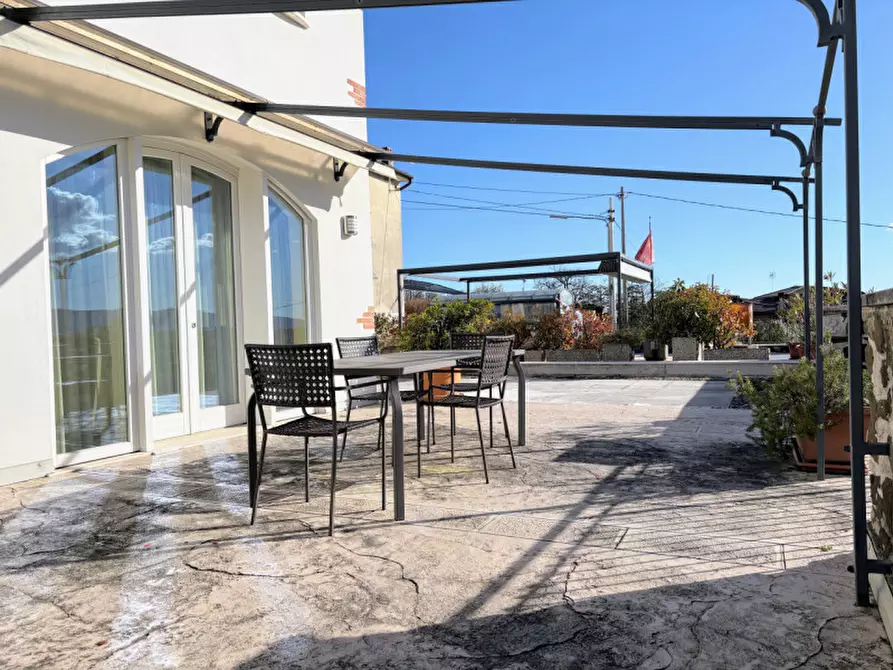 Immagine 14 di Villa in vendita  in via marezzane 6 a Carrè