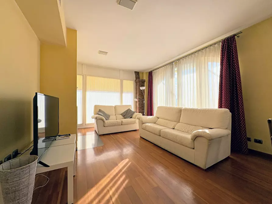 Immagine 21 di Villa in vendita  in via marezzane 6 a Carrè