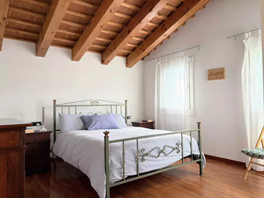 Immagine 31 di Villa in vendita  in via marezzane 6 a Carrè