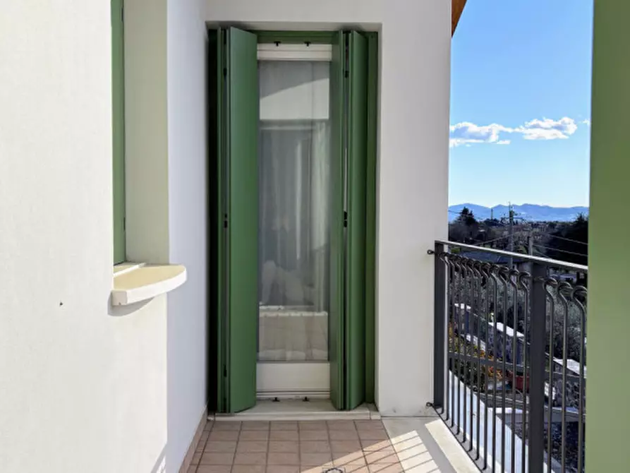 Immagine 34 di Villa in vendita  in via marezzane 6 a Carrè