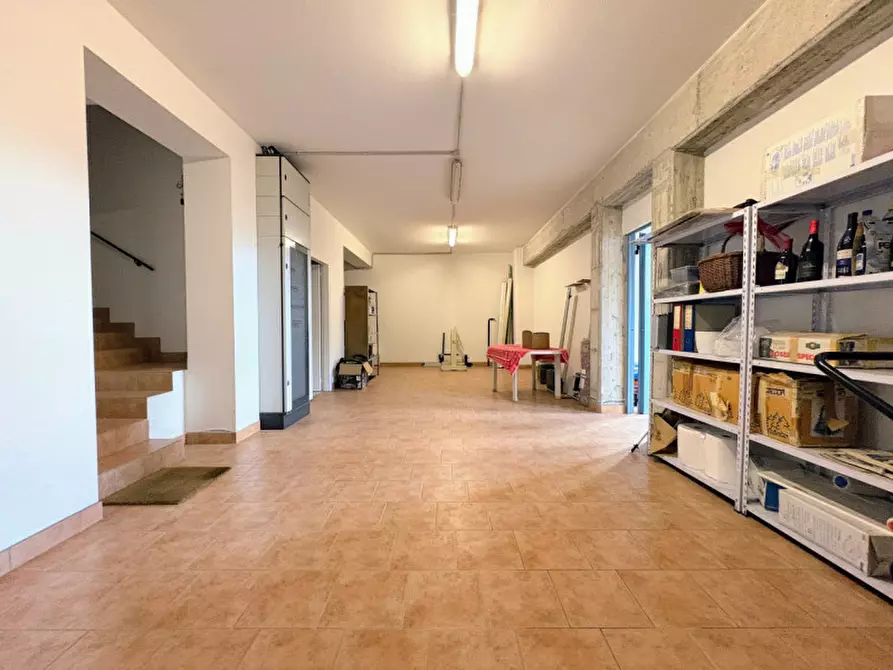 Immagine 44 di Villa in vendita  in via marezzane 6 a Carrè