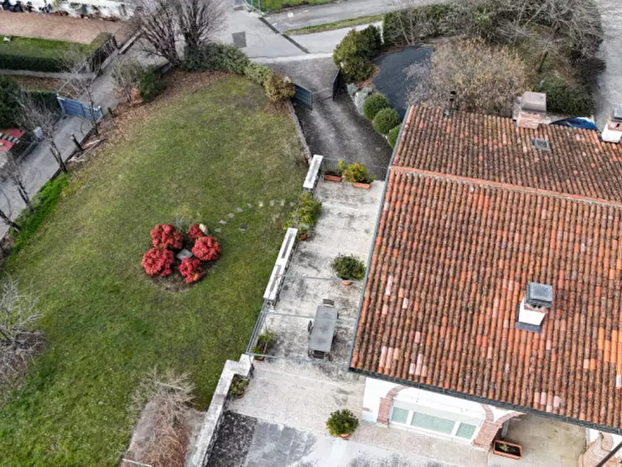 Immagine 52 di Villa in vendita  in via marezzane 6 a Carrè