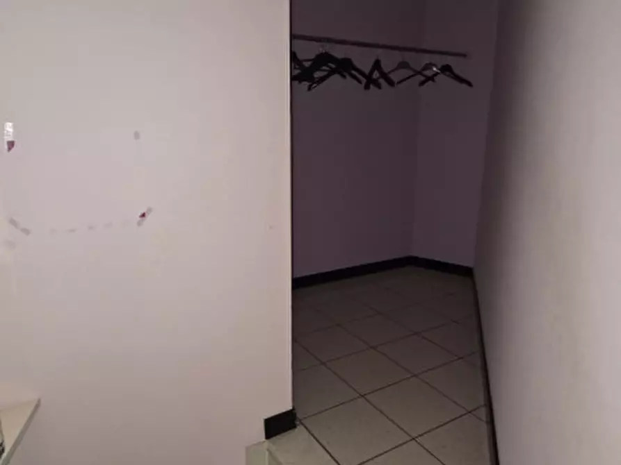 Immagine 4 di Negozio in vendita  in V.le della pace, 18 a Rovigo