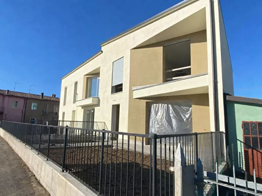Immagine 1 di Casa bifamiliare in vendita  a Mozzecane