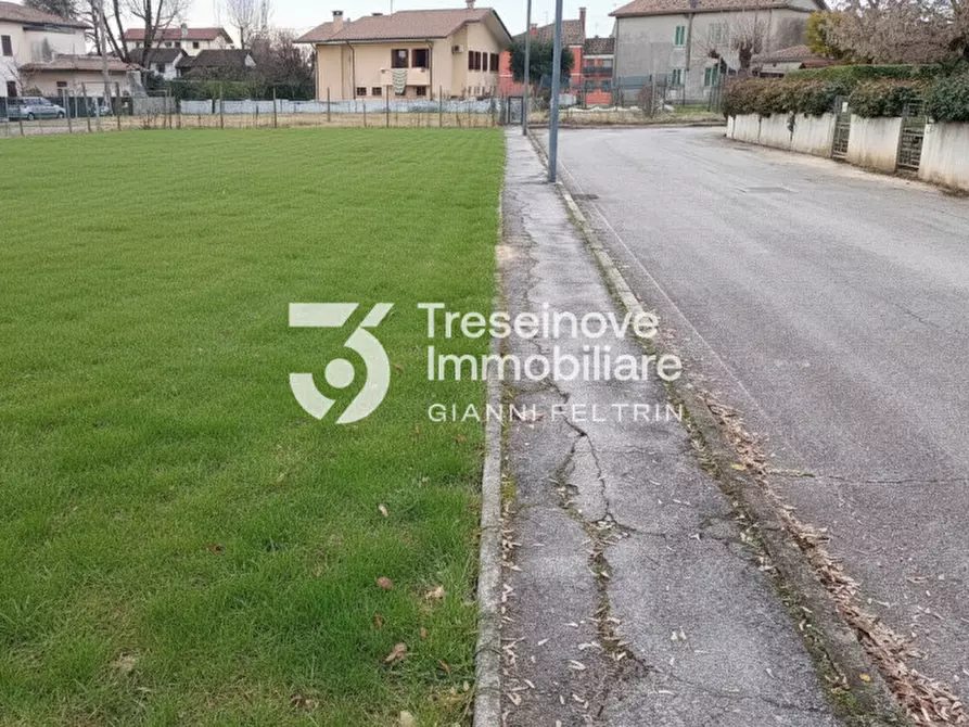 Immagine 2 di Terreno in vendita  in Via Aldo Moro a Paese