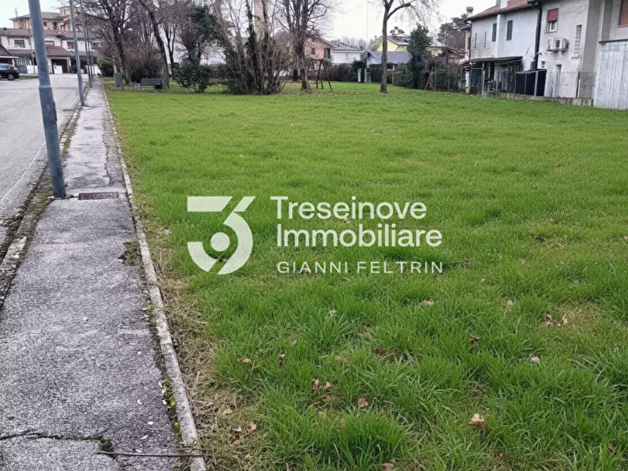 Immagine 3 di Terreno in vendita  in Via Aldo Moro a Paese