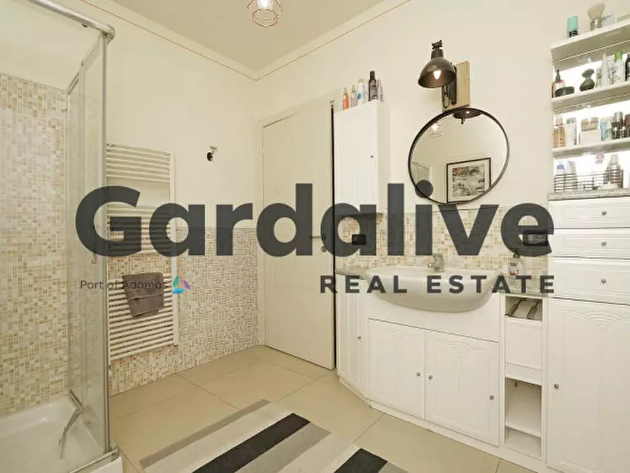 Immagine 13 di Appartamento in vendita  a Lonato del Garda