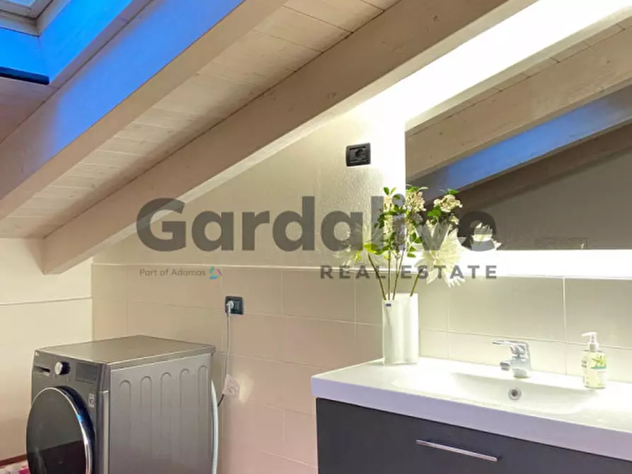 Immagine 19 di Appartamento in vendita  a Lonato del Garda