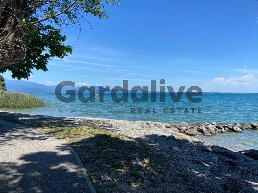 Immagine 31 di Appartamento in vendita  a Lonato del Garda