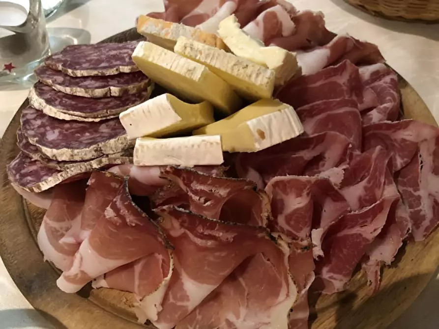 Immagine 3 di Attività commerciale in vendita  a Cesena