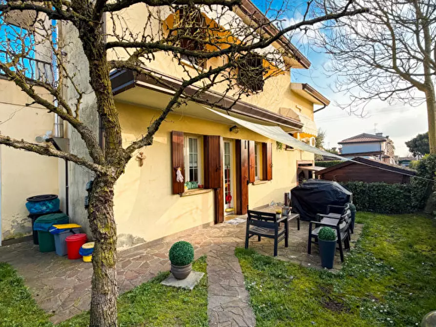 Immagine 6 di Casa indipendente in vendita  in Via Arzere a Solesino