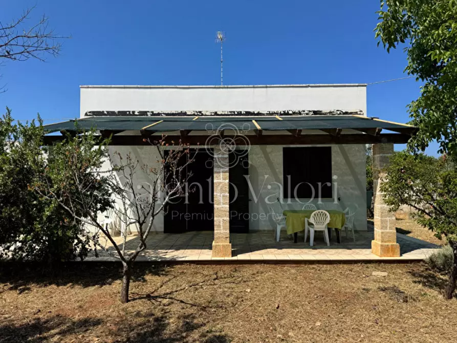 Immagine 1 di Villa in vendita  in Stada Vicinale Paduli Bianchi a Gallipoli