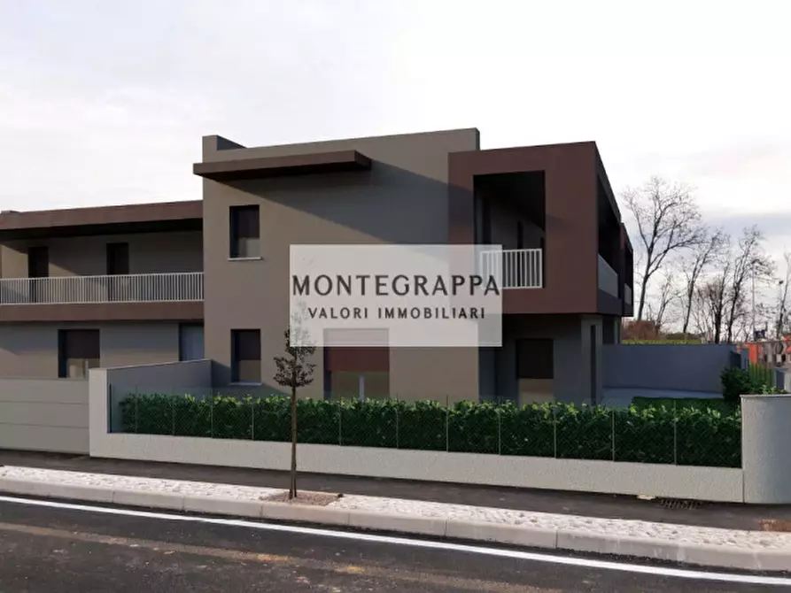 Immagine 1 di Casa quadrifamiliare in vendita  in Via Adige a Loria