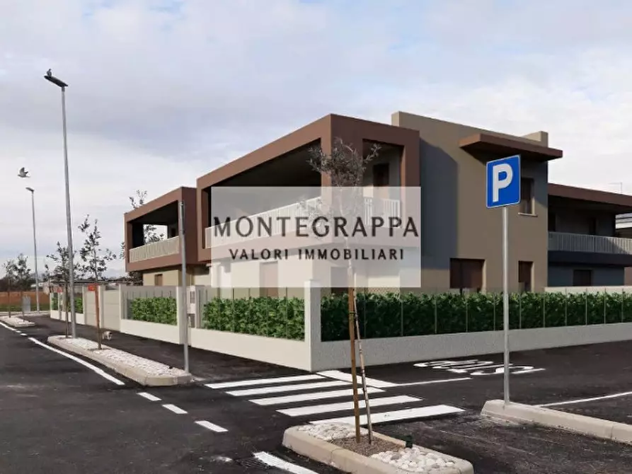 Immagine 2 di Casa quadrifamiliare in vendita  in Via Adige a Loria