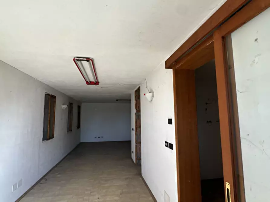 Immagine 2 di Casa bifamiliare in vendita  in Via Maggiore a Ospedaletto Euganeo