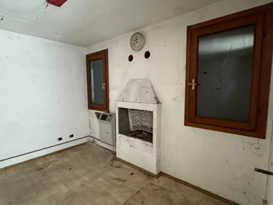 Immagine 5 di Casa bifamiliare in vendita  in Via Maggiore a Ospedaletto Euganeo