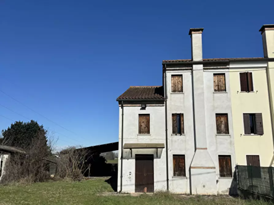 Immagine 36 di Casa bifamiliare in vendita  in Via Maggiore a Ospedaletto Euganeo