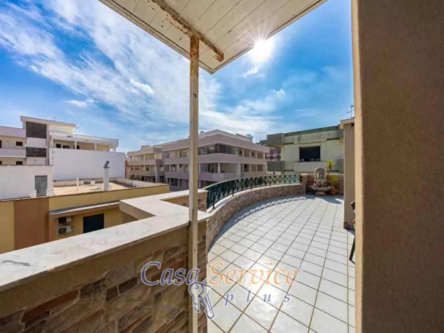 Immagine 6 di Attico in vendita  in via roberto d'angiò a Gallipoli