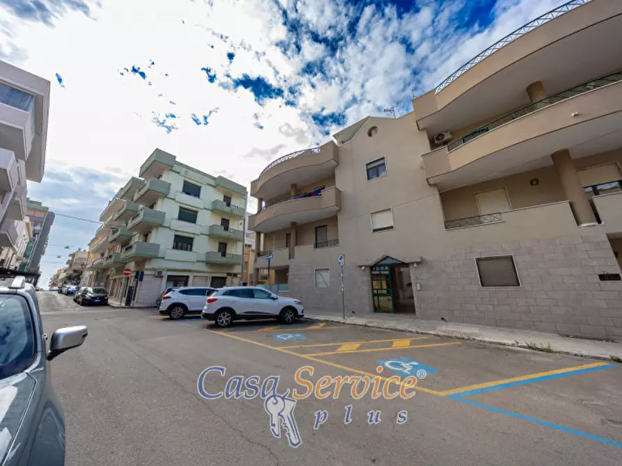 Immagine 22 di Attico in vendita  in via roberto d'angiò a Gallipoli