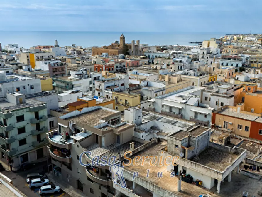 Immagine 25 di Attico in vendita  in via roberto d'angiò a Gallipoli