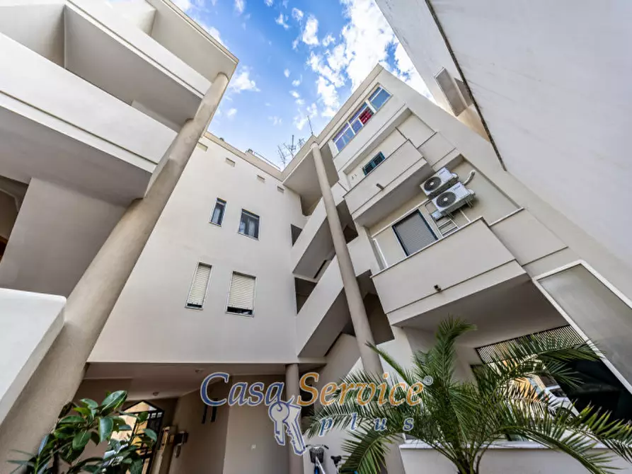 Immagine 37 di Attico in vendita  in via roberto d'angiò a Gallipoli