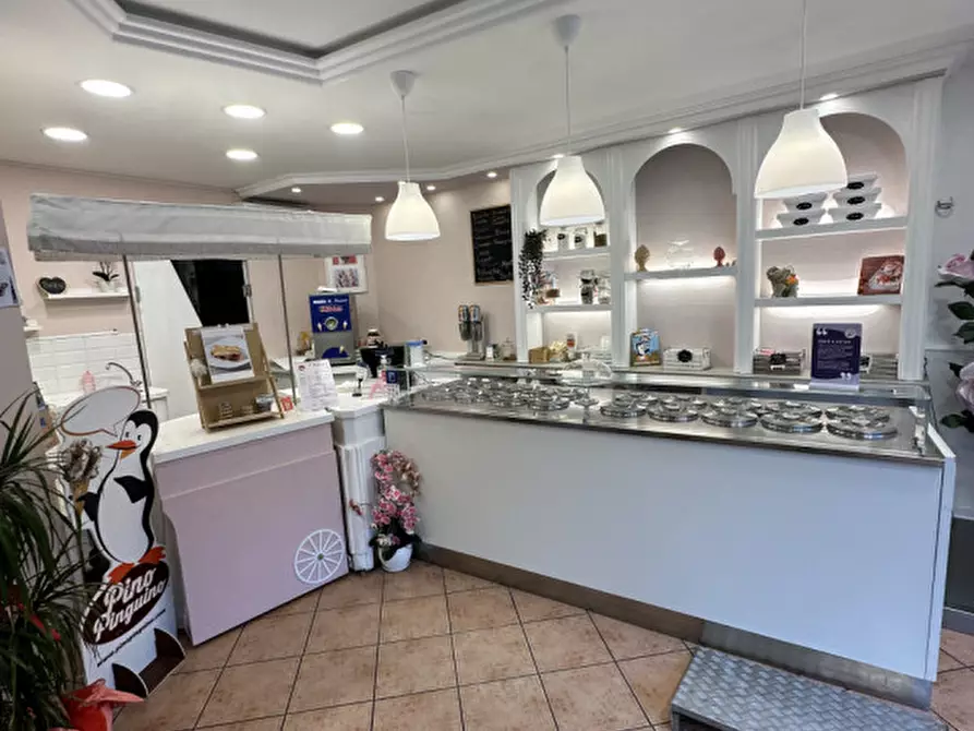 Immagine 3 di Attività commerciale in vendita  in Via Ravegnana 187 a Ravenna