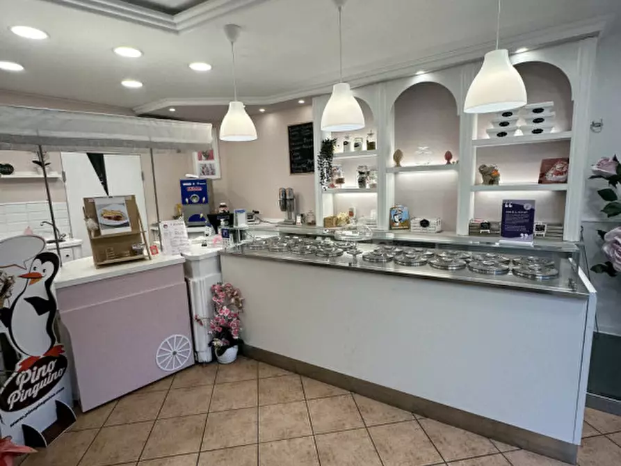 Immagine 7 di Attività commerciale in vendita  in Via Ravegnana 187 a Ravenna