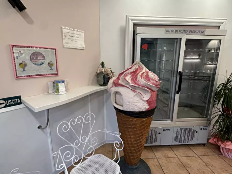 Immagine 11 di Attività commerciale in vendita  in Via Ravegnana 187 a Ravenna