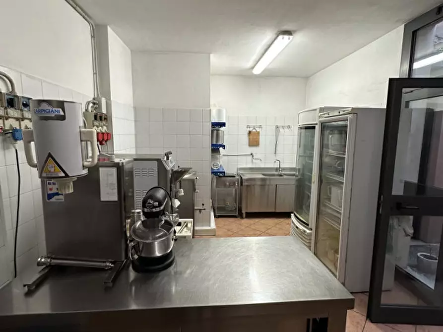 Immagine 13 di Attività commerciale in vendita  in Via Ravegnana 187 a Ravenna