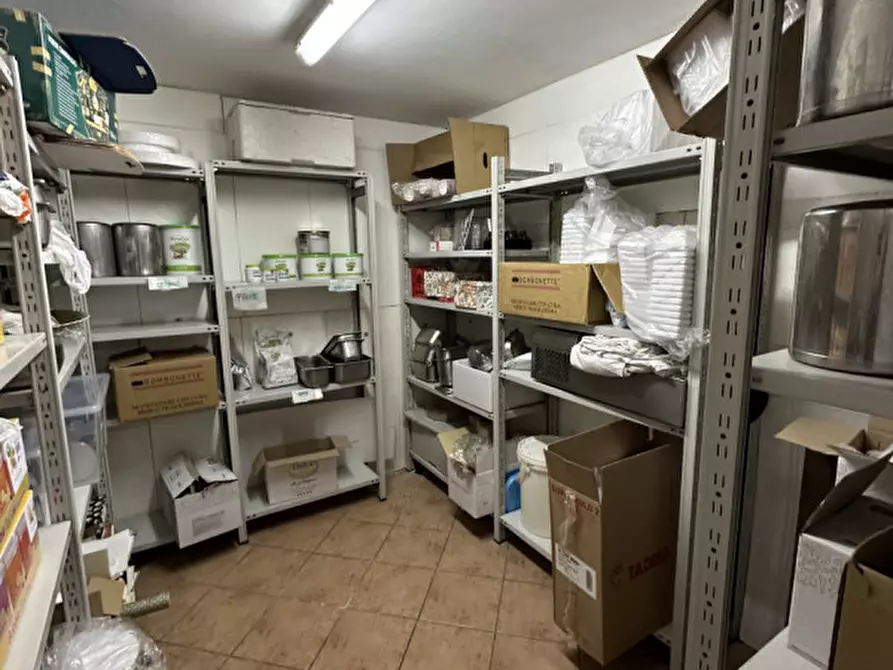 Immagine 22 di Attività commerciale in vendita  in Via Ravegnana 187 a Ravenna