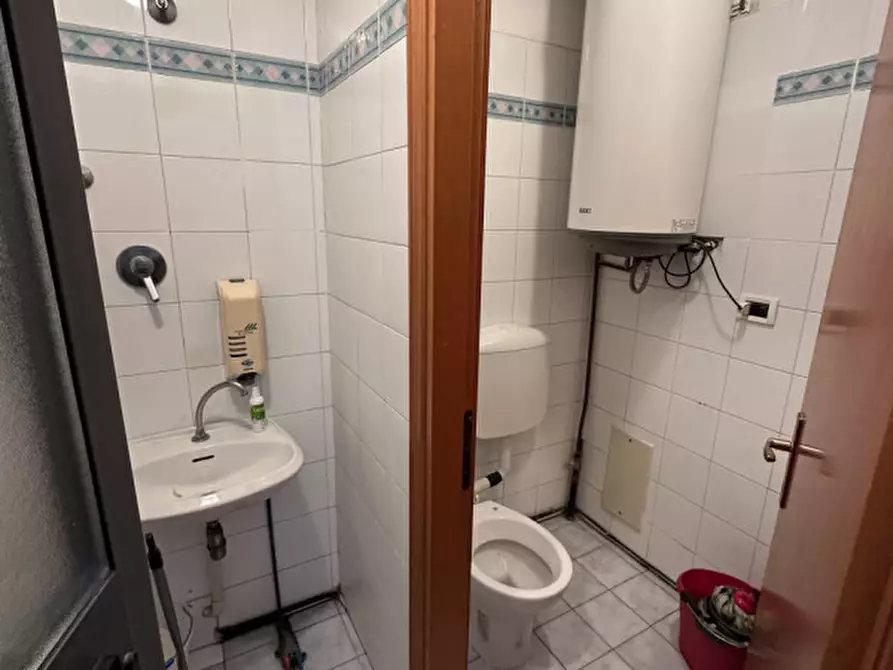 Immagine 25 di Attività commerciale in vendita  in Via Ravegnana 187 a Ravenna