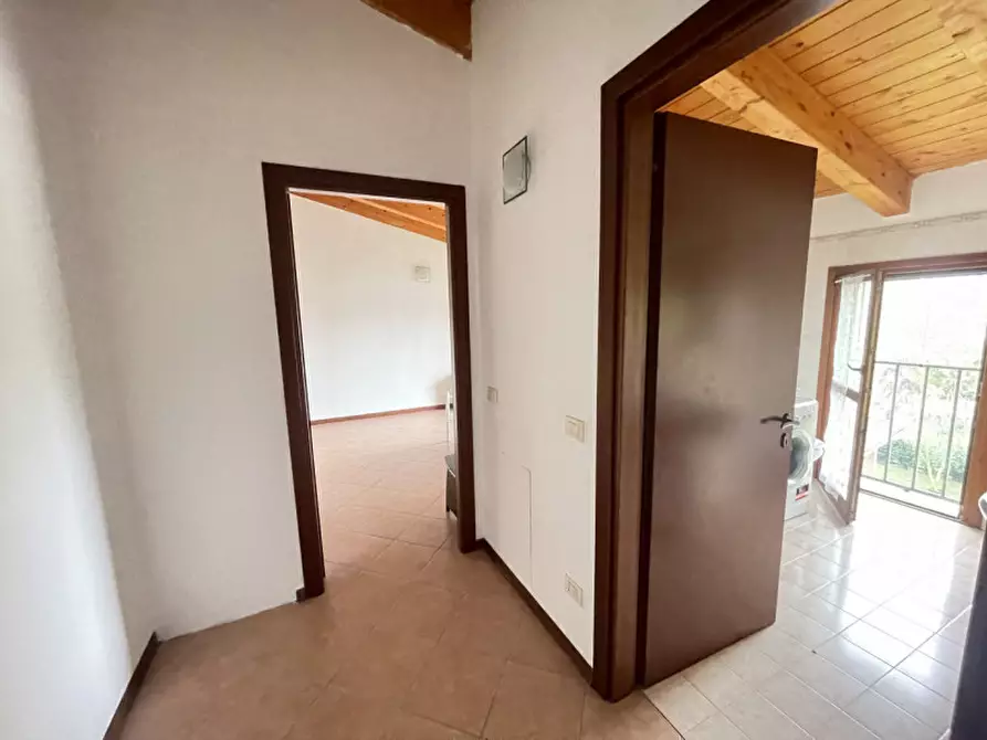 Immagine 9 di Appartamento in vendita  a Motteggiana