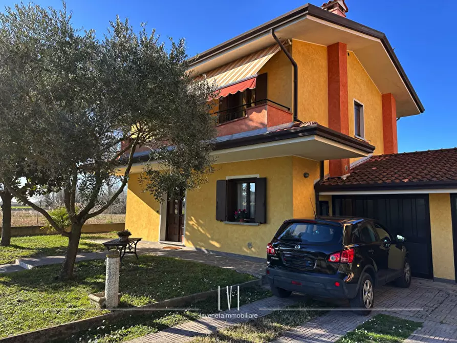Immagine 31 di Casa bifamiliare in vendita  in Via Giuseppe Mazzini 13 a Caorle