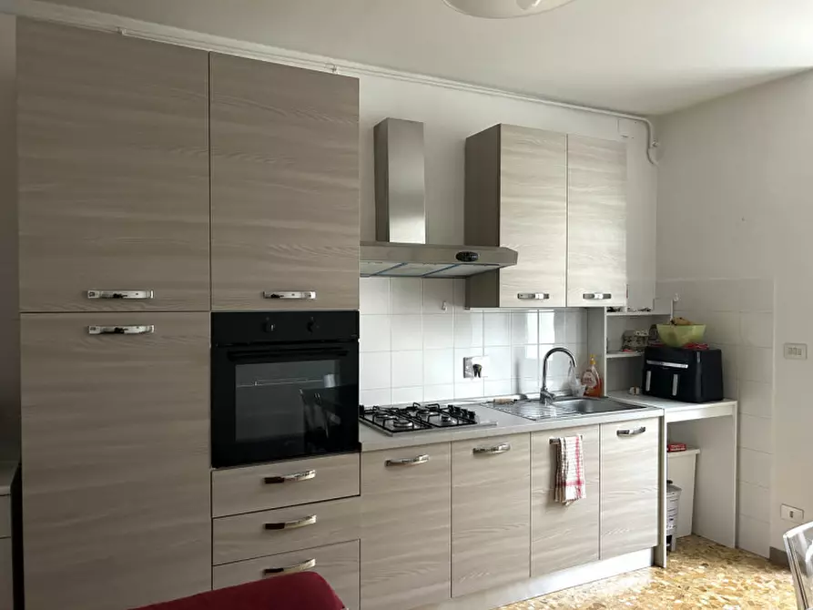 Immagine 6 di Appartamento in affitto  in Piazza Barbieri a Pinerolo