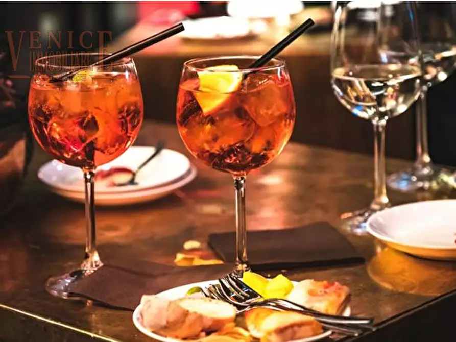 Immagine 3 di Attività commerciale in vendita  a Quarto D'altino