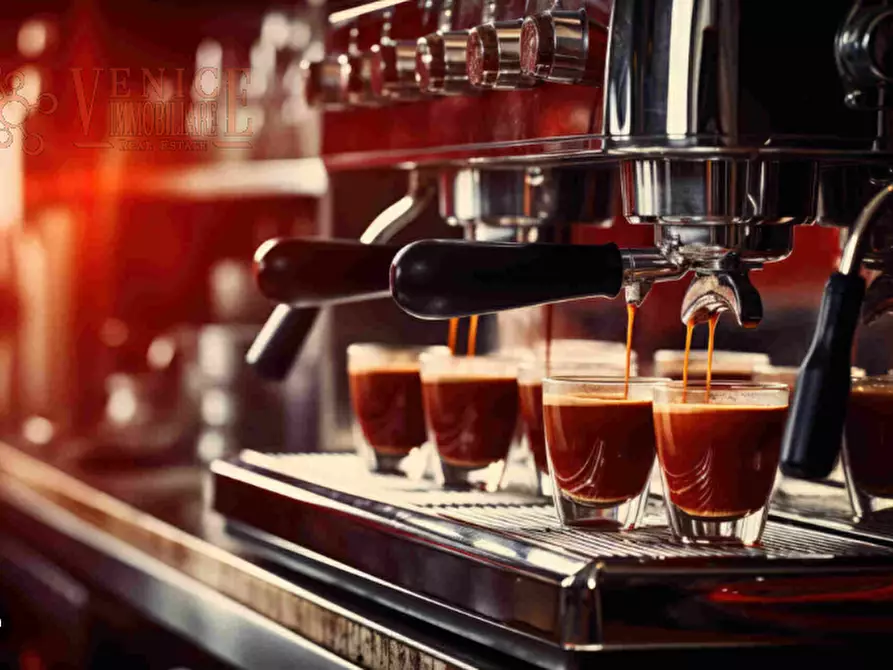 Immagine 4 di Attività commerciale in vendita  a Quarto D'altino