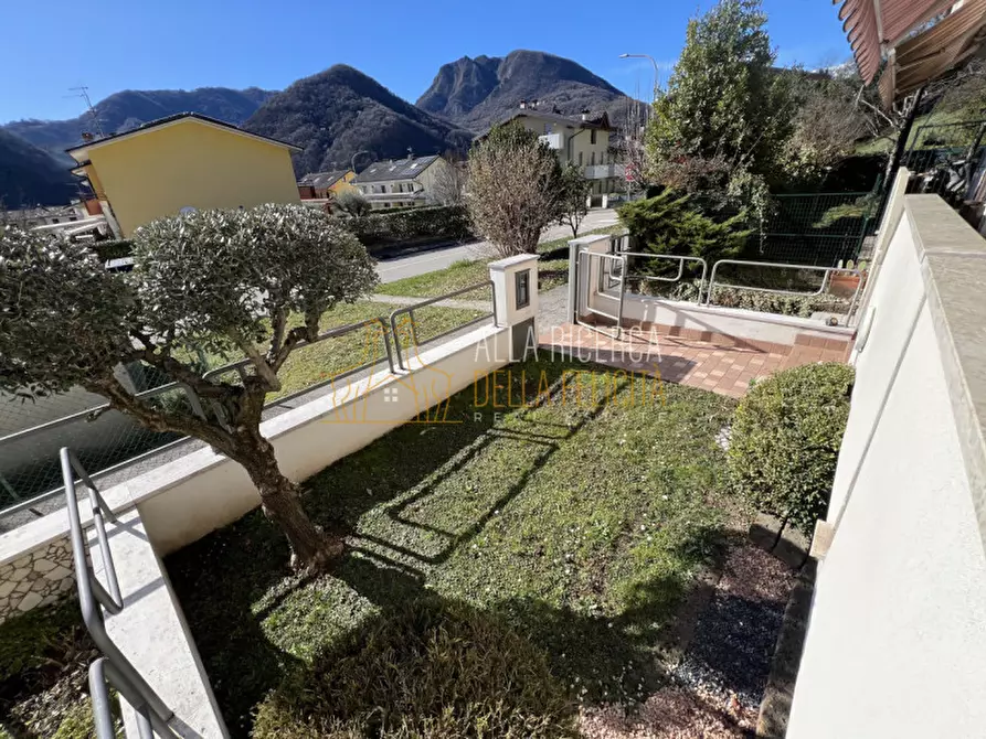 Immagine 7 di Villetta a schiera in vendita  in Via Resistenza 7 a Torrebelvicino