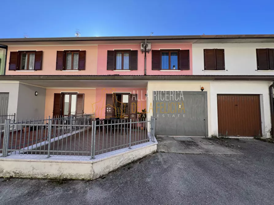 Immagine 18 di Villetta a schiera in vendita  in Via Resistenza 7 a Torrebelvicino