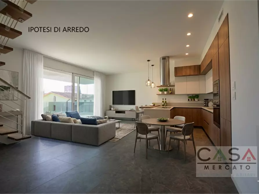 Immagine 2 di Attico in vendita  in Via del Traverso a Pordenone